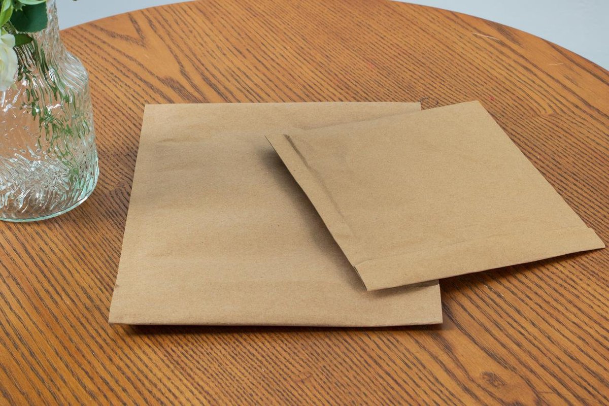 AmesonPackaging's tweet photo. Green Technology Changes the New Style: Pressure Bubble Envelopes
Pressure bubble envelope bag, as an environmentally friendly biodegradable, cushioning shock absorption, good sealing, convenient packaging and self-adhesive seal design in one innovative product.

#paper #ameson https://t.co/wev6RRDqvW