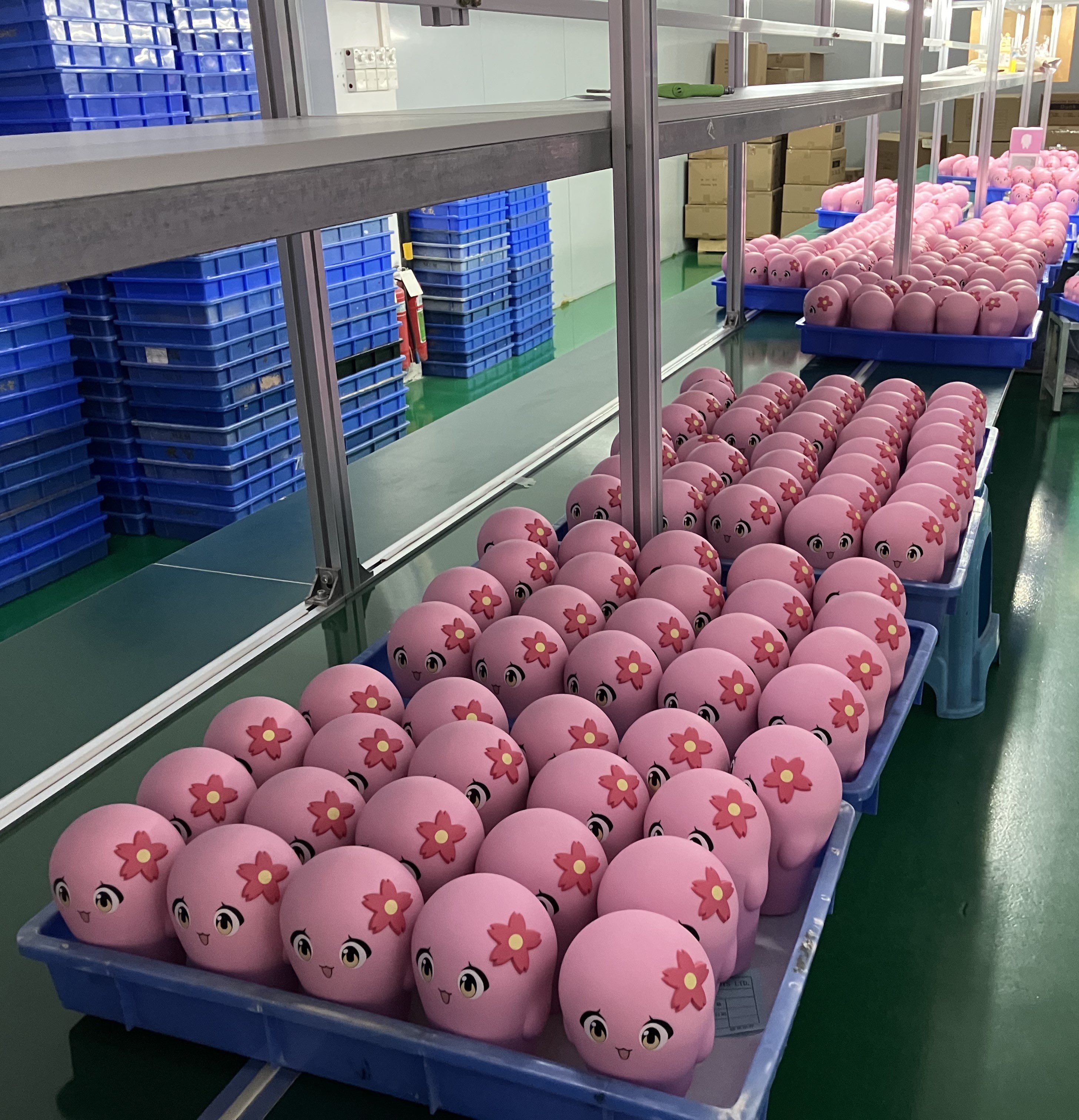 SqLA ソフビ SqLA 個人グッズ受注販売開始のお知らせ - RIDDLE