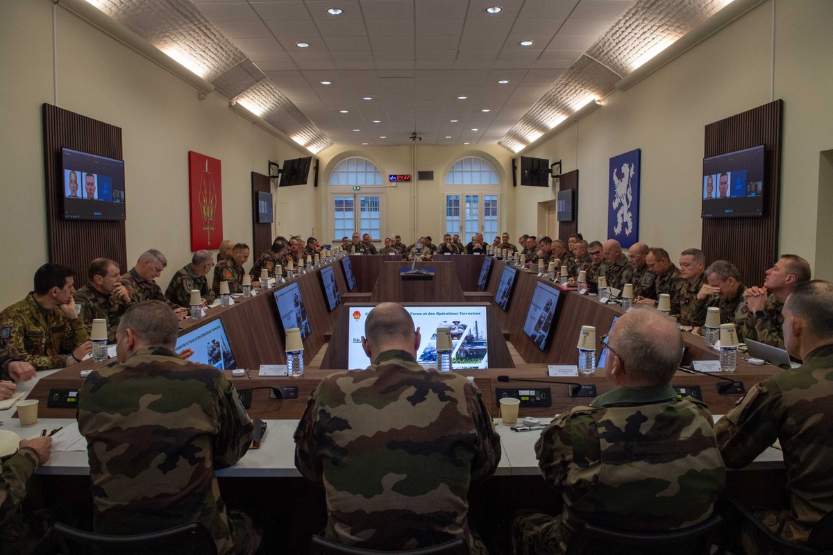 CommandementFOT's tweet photo. Le 16 janv, s'est tenue la réunion de commandement du CFOT qui a permis d’échanger sur :

➡️le bilan 2024 et les perspectives 2025
➡️la transformation numérique💻

Savoir s’adapter et renforcer notre efficacité afin d’être prêts à répondre aux défis futurs. 💪

#innovation #cfot https://t.co/1f7FVtNMLp