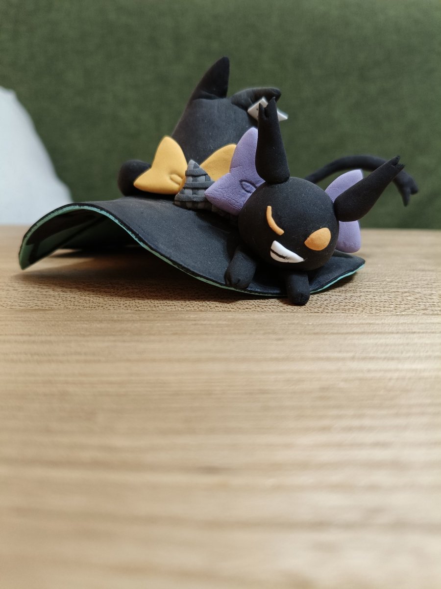 Made a new hat for Millie puppet!🪄
#DrawMillie