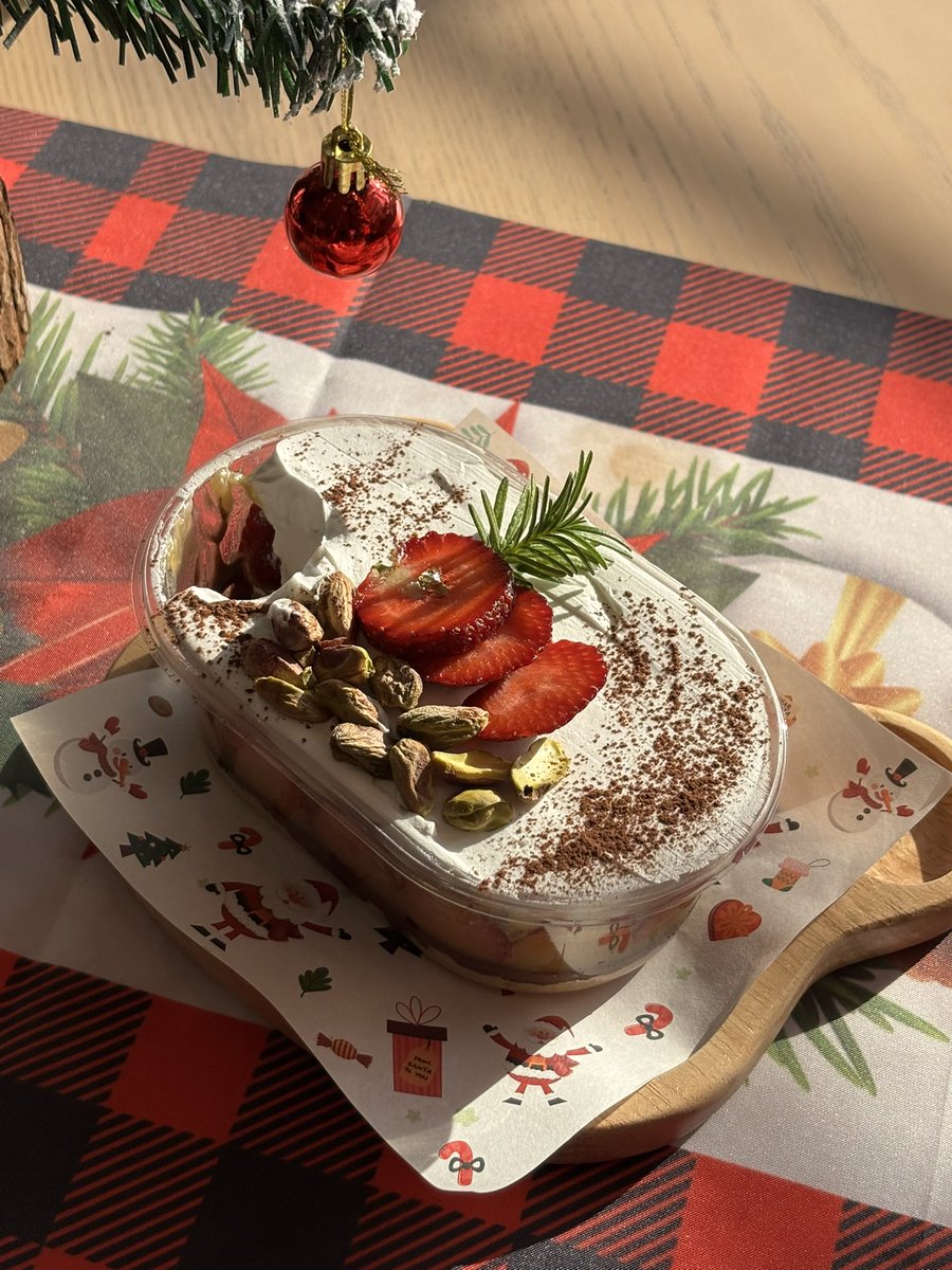 SONGJE_S's tweet image. ร้านน่ารักขึ้นทุกวัน🧸🫶🏻 เผลอแป็ปๆคือ1กว่าแล้ว ใครอยู่เส้นพัฒนาการ-ศรีนครินทร์ หาขนมอร่อยๆแวะมาหากันได้คับ ที่ร้านเป็นเบเกอรี่โฮมเมด สูตรคุณแม่เราคับ เครื่องดื่มมีทั้ง coffee-non coffee เมนูสดชื่นก็มีน้า อยากให้มาลองคับ #รีวิวคาเฟ่ @aroii