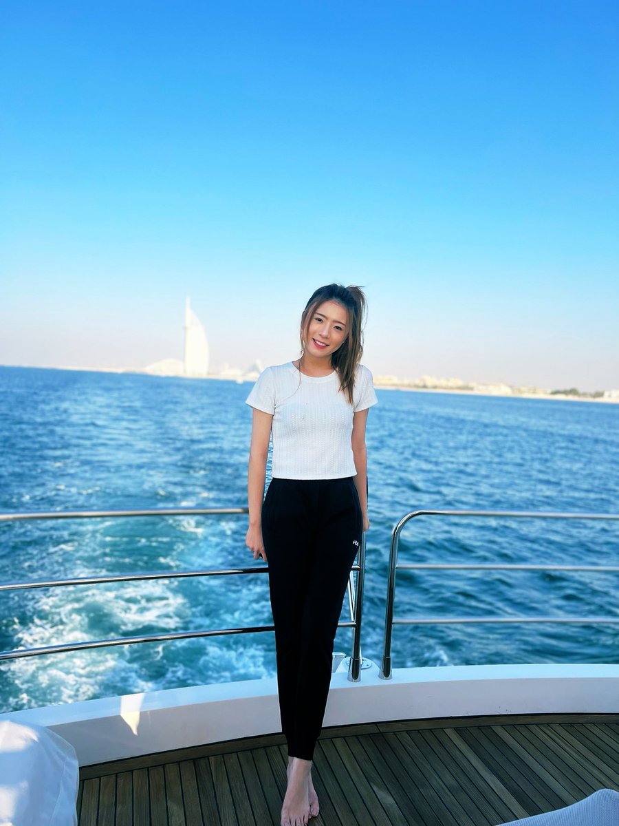 Angel_bitget's tweet image. Being a Bitget VIP means I’ll take you to see the world! 🌍 But… on one condition—you have to help me take amazing photos! 📸 Deal? 😏
成为Bitget的VIP，我带你看世界！🌍 但前提是……你得帮我拍美美的照片！#bitgetvip #bitgetseavip #bitgetglobal