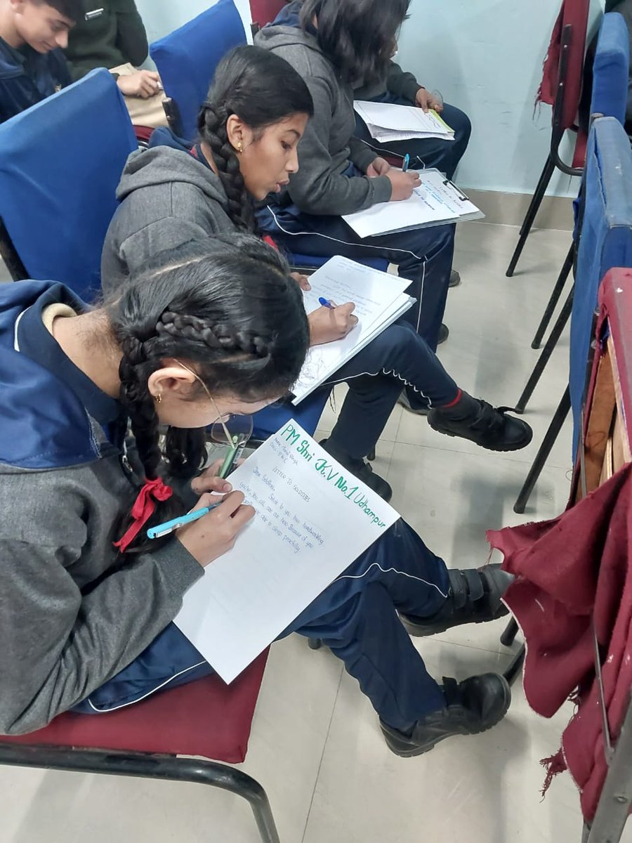 NorthernComd_IA's tweet photo. #LettersToBravehearts
To Honour our soldiers on #ArmyDay2025, the #ArmyPostalService #NorthernComd organized a letter-writing event at Army Public School and KV-1 #Udhampur.
Students eagerly participated, penning heartfelt #LettersToBraveHearts filled with gratitude and admiration for the Indian Armed Forces.
These letters will be distributed to troops, carrying the warmth and appreciation of young minds.
#ArmyDay2025
#NationFirst
#Youth
@adgpi