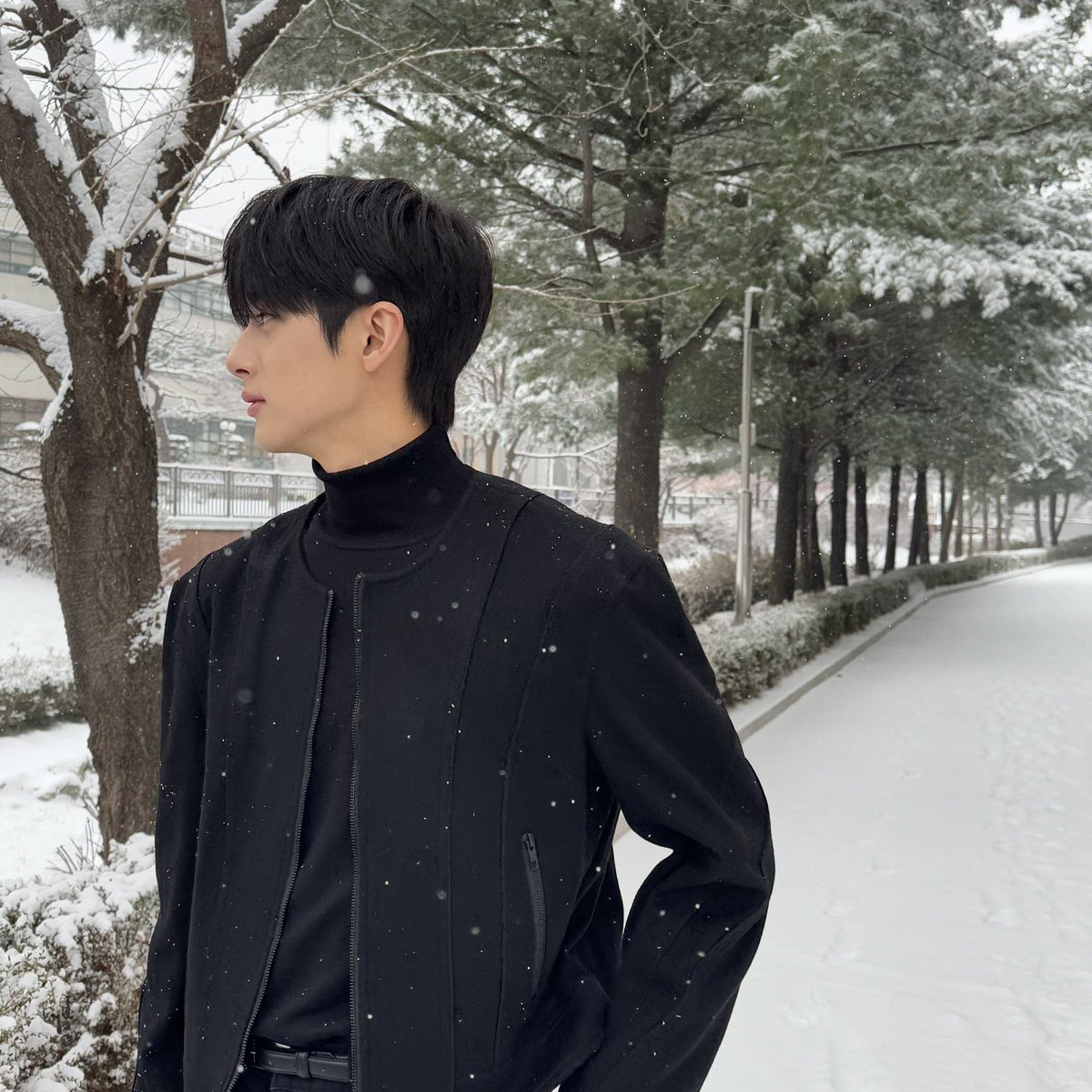 minkyu_0312's tweet photo. 새해첫눈 https://t.co/wuj3GOGM6D
