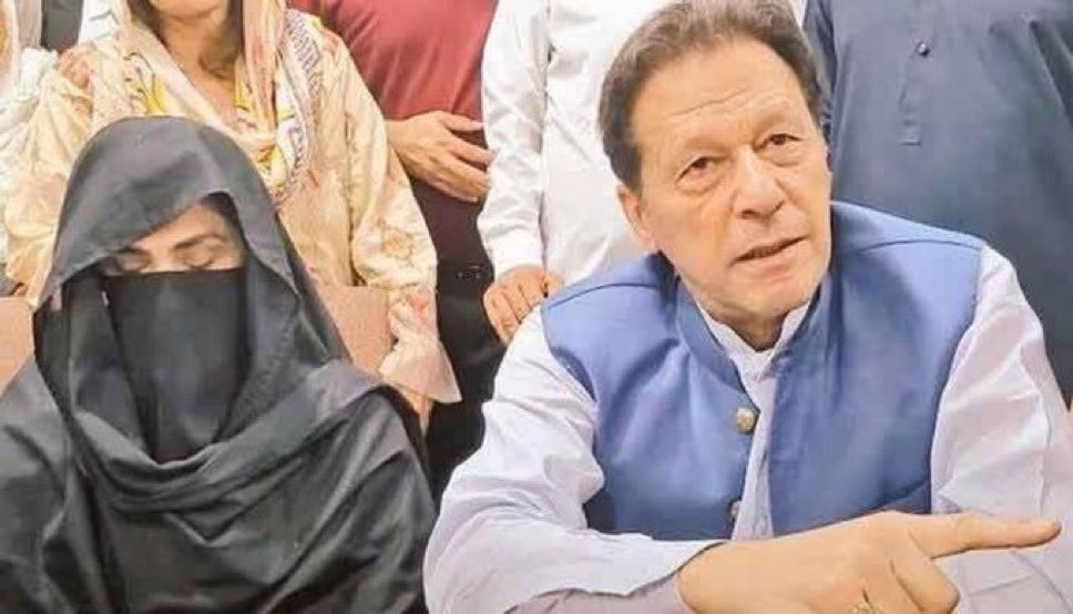 MALHACHIMI's tweet photo. The people of #Pakistan know that the war against @ImranKhanPTI is a war against them and their right to true self-determination and to choose who rules the country freely and without the guardianship/tutelage of anyone or any power locally or from abroad.

#ImranKhan #Pakistani @PTIofficial