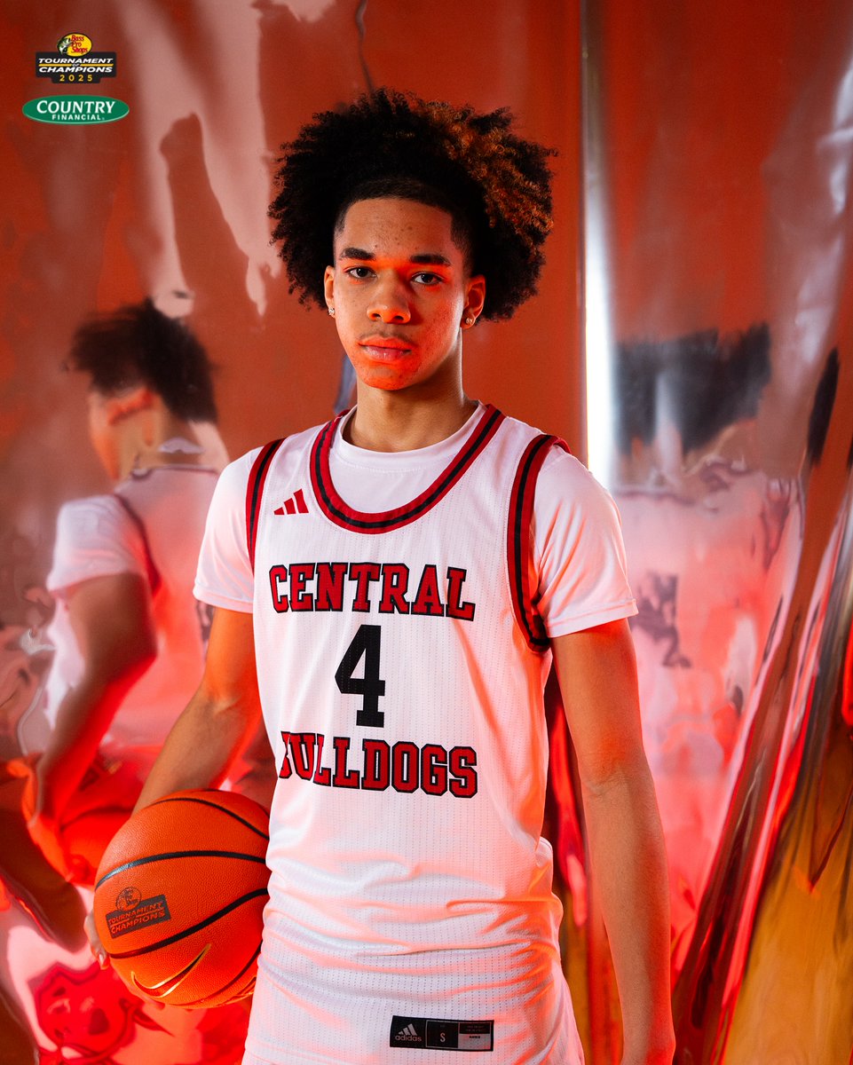 PitCentralHS's tweet photo. "We're not scared of anybody. They gotta play on the same court that we do and put pants on like I do. We're not scared of anybody."  

Woof.  

#SpringfieldsTeam #OldSchoolBasketball

#LWG https://t.co/7q45LMPatQ
