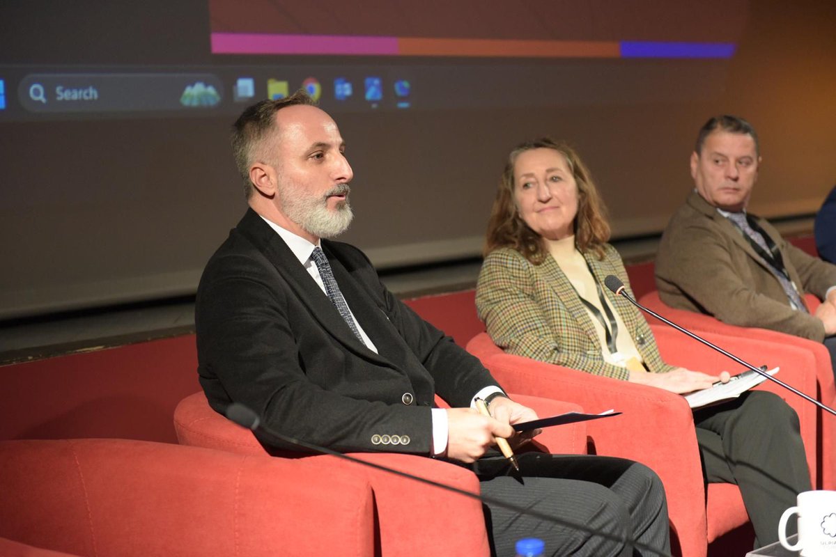 🌐 Mr. <a href="/flurimarifi/">Flurim Arifi</a> highlighted Kosova’s push for transparent, citizen-centric governance through digitalization at #UlpianaForum2024. The e-Komuna platform 📲 brings essential services closer to citizens. Watch here: 🔗 youtube.com/live/x6GZdwlNU…