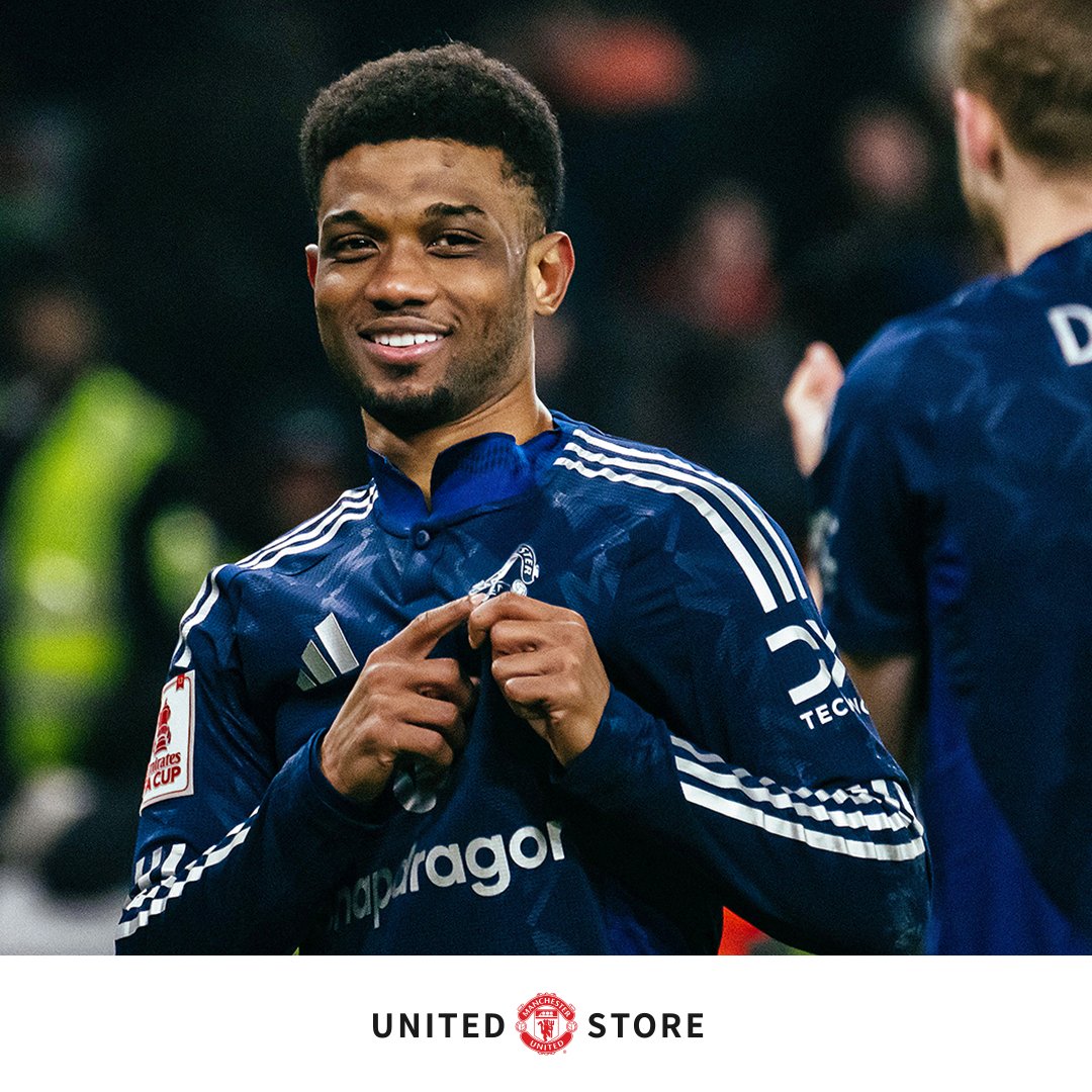 ManUtd's tweet photo. For the badge ❤️🤍💙

Get up to 40% off all kits 👇

#MUFC