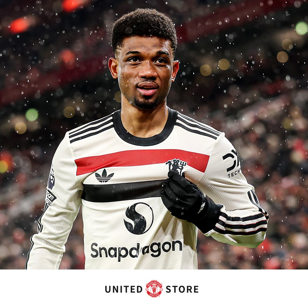 ManUtd's tweet photo. For the badge ❤️🤍💙

Get up to 40% off all kits 👇

#MUFC