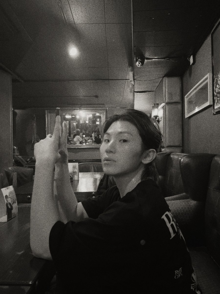 semangkukuji's tweet image. this photo sequence, thank you lee dokyeom 🫶🏻