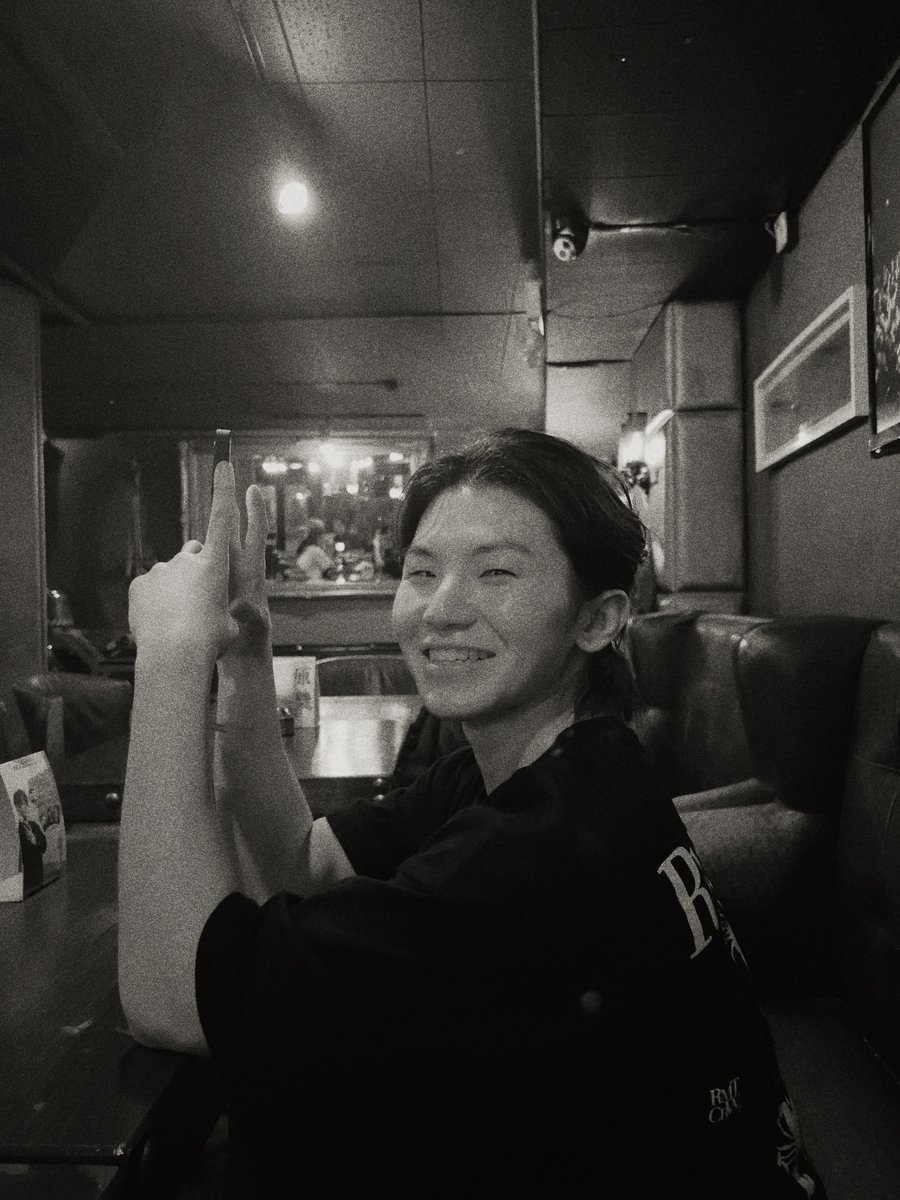 semangkukuji's tweet image. this photo sequence, thank you lee dokyeom 🫶🏻