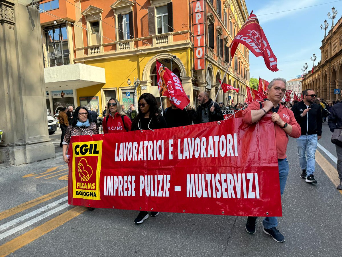 FilcamscgilB's tweet photo. Dall'India con coraggio: 
Rekeep licenzia una lavoratrice, la Filcams CGIL la fa reintegrare sul posto di lavoro.

Angela (nome di fantasia) ha riavuto il suo posto di lavoro dopo essere stata ingiustamente licenziata: 
era all'estero, si era ammalata e aveva presentato --> https://t.co/xClo90DwR2