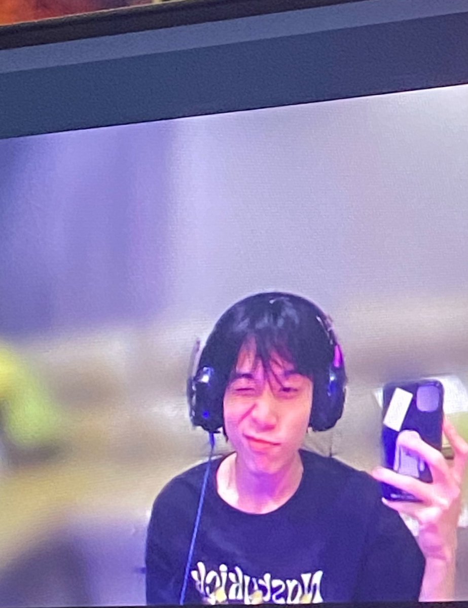 jisangakira's tweet photo. ต่ออีกตาป้ะ https://t.co/9ABmaUznGZ