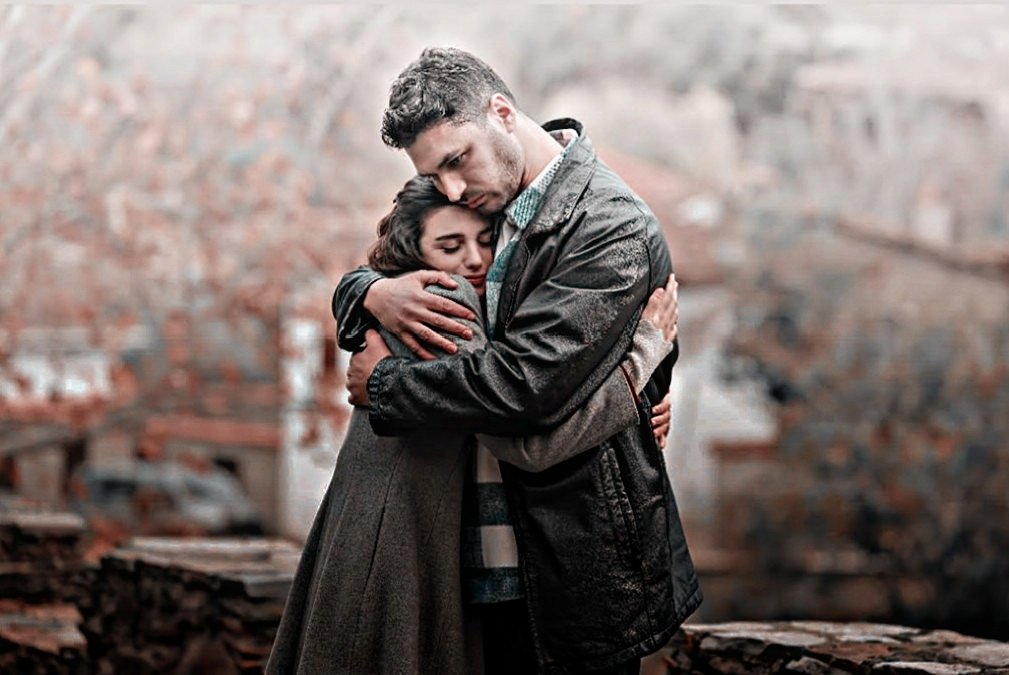 𝐞𝐦𝐫𝐞𝐝𝐢𝐧𝐥𝐞𝐫𝐫 (@emredinlerr) on Twitter photo #FiDem : " ne de güzel sarmış sevdiğini kollarının arasına aşk buna denir işte bozmayın bu çifti " #Zembilli 
#AdemKozlu 
#FidanHarmancı #FiDem : " ne de güzel sarmış sevdiğini kollarının arasına aşk buna denir işte bozmayın bu çifti " #Zembilli 
#AdemKozlu 
#FidanHarmancı