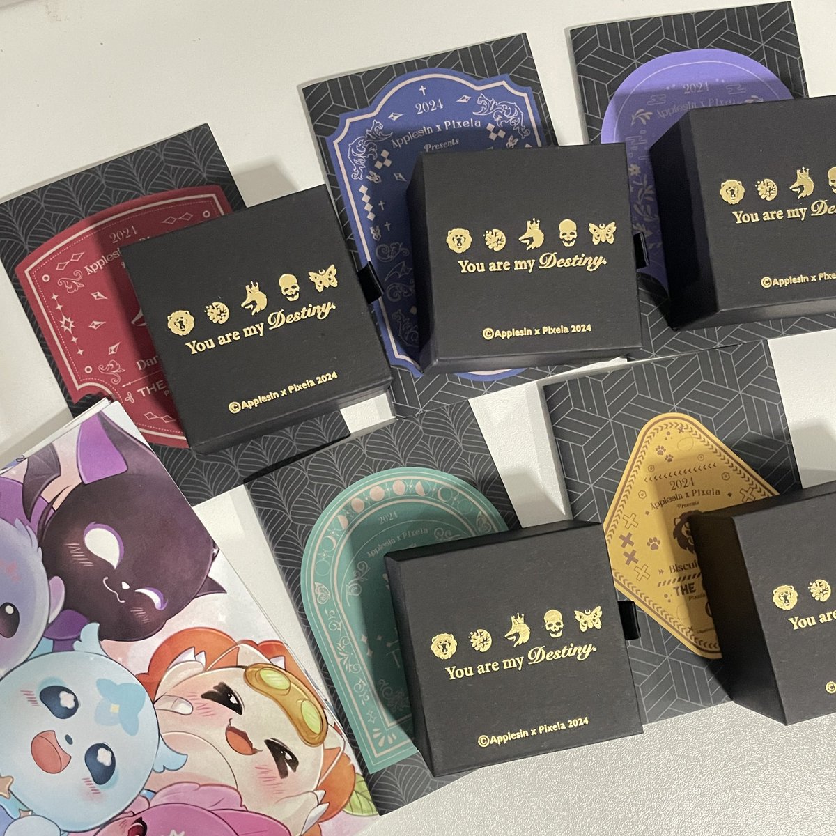 surscoq's tweet photo. ของถึงมือเรียบร้อยคับㅠㅡㅠ พอดีนิ้วเหมือนโดนลิขิตมา ขอบคุณthe loversและสปอนเซอร์ที่จัดกิจกรรมดี ๆ แบบนี้ขึ้นมานะคะ 🥹🥹
#TheLoverStagePlay https://t.co/lfFiDLY2O9