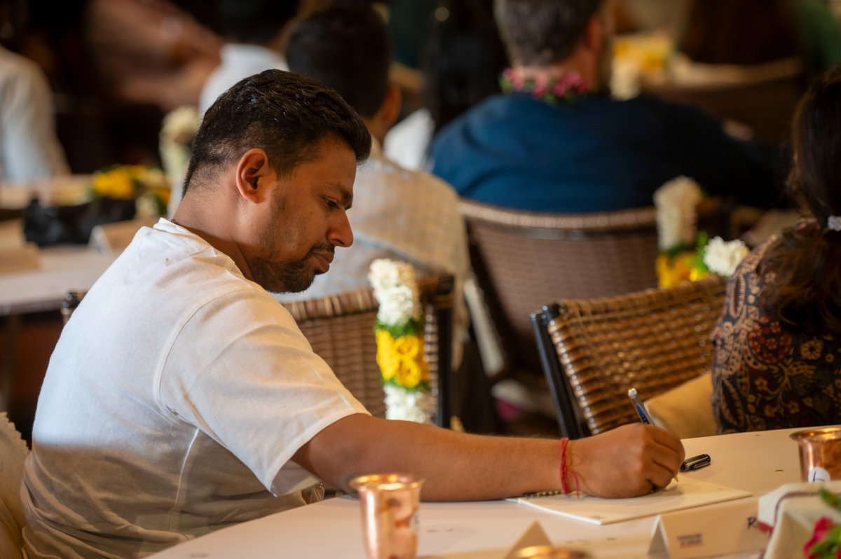 SadhguruAcademy's tweet image. In B2B and B2C, one thing, one code I always practice in my life. Remember, remember H2H. It&apos;s human to human. In a B2B,  Also, you are not going and dealing with a machine there or an animal there, kind of thing. It is another human being that we are connecting with. And it&apos;s a…