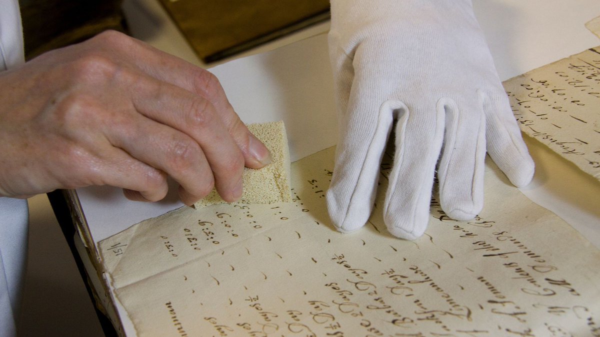 LULGalleries's tweet photo. Could you lead our team looking after hundreds of thousands of rare books, manuscripts, archives, artworks and other objects?

We’re looking for a Conservation &amp; Collections Care Manager for Cultural Collections &amp; Galleries @UoLLibrary

Apply by 31 Jan!
https://t.co/863qrAiLxu https://t.co/q9cIcxuTGU