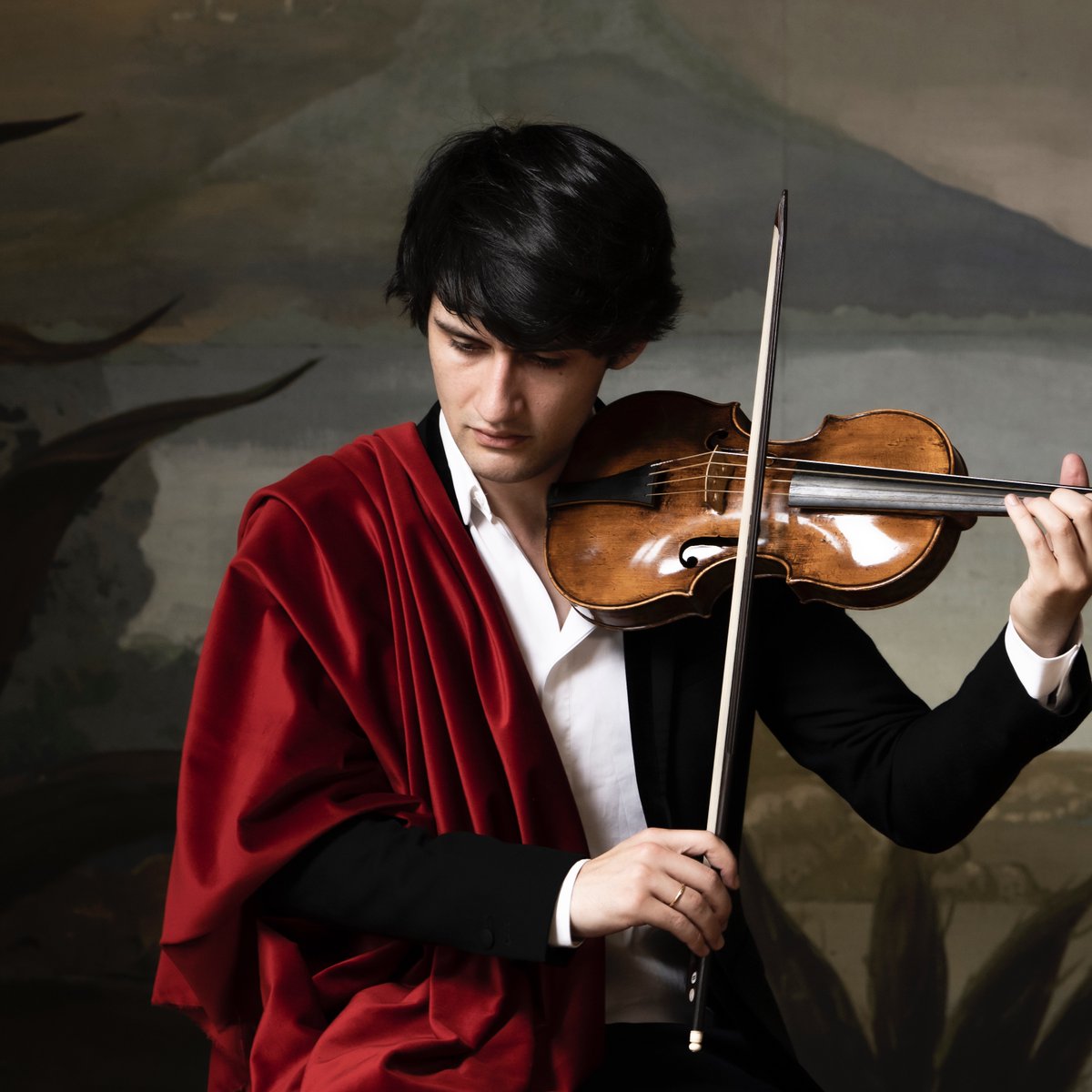 Apple Music Classical (@appleclassical) on Twitter photo No one could have imagined, in 1725, that this piece would become some of the most-heard classical music of all time.
And still, there are always more imaginative interpretations. Introducing a new recording of Vivaldi's "The Four Seasons" by <a href="/theotimeviolin/">Théotime Langlois de Swarte</a>: No one could have imagined, in 1725, that this piece would become some of the most-heard classical music of all time.
And still, there are always more imaginative interpretations. Introducing a new recording of Vivaldi's "The Four Seasons" by <a href="/theotimeviolin/">Théotime Langlois de Swarte</a>: