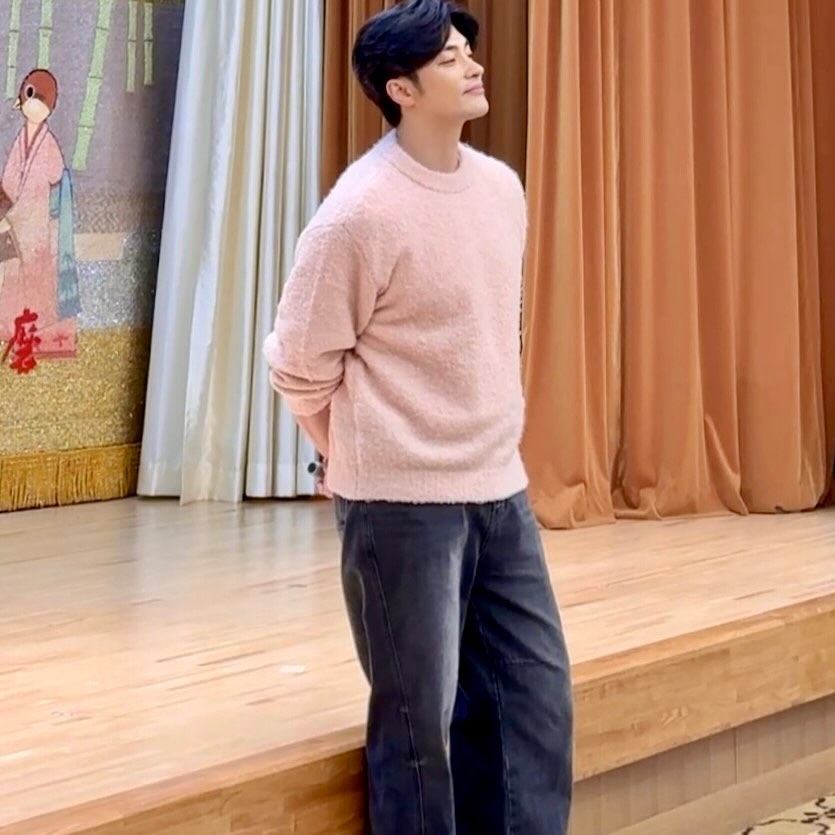 SunghoonJp's tweet photo. [Instagram]
皆さん、風邪に気をつけてください

#ソンフン #SungHoon #성훈 
https://t.co/a59htYdBEp https://t.co/eRa62U7dJz