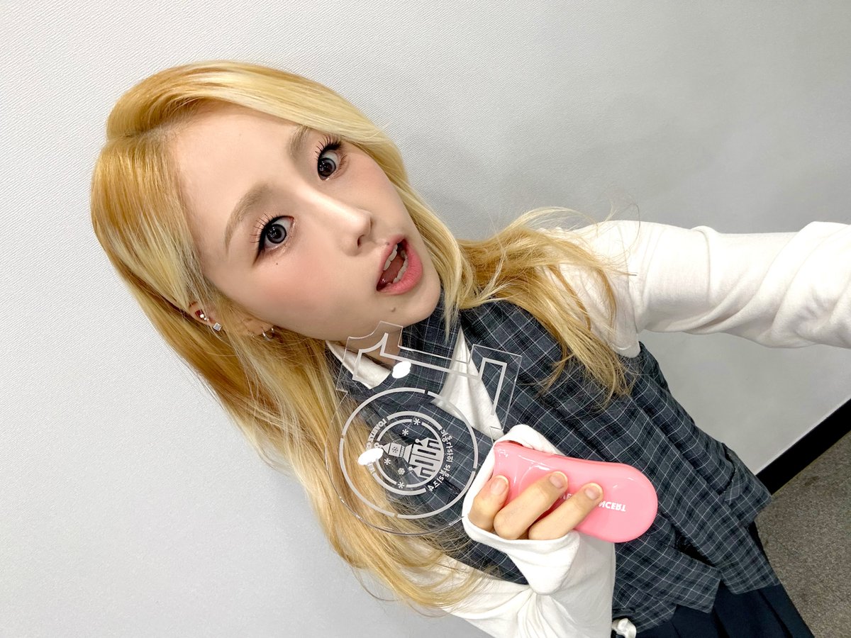 キッスエンタ / KISS Ent (@kissent2010) on Twitter photo LOVELYZ CONCERT
冬の国のLOVELYZ 4 IN JAPAN
D-9🤍
#BabySoul セルカ到着❄️
Lovelinus楽しみにしていてくださいね✨
❄2025.01.26
❄Toyosu PIT
🎟️チケット販売中
🔗kissent.jp/contents/872194
<a href="/Official_LVLZ/">Lovelyz_Official</a>
<a href="/OfficialLVLZ_JP/">Lovelyz Japan Official</a>
#Lovelyz #러블리즈 #冬の国のLOVELYZ4
#Lovelinus LOVELYZ CONCERT
冬の国のLOVELYZ 4 IN JAPAN
D-9🤍
#BabySoul セルカ到着❄️
Lovelinus楽しみにしていてくださいね✨
❄2025.01.26
❄Toyosu PIT
🎟️チケット販売中
🔗kissent.jp/contents/872194
<a href="/Official_LVLZ/">Lovelyz_Official</a>
<a href="/OfficialLVLZ_JP/">Lovelyz Japan Official</a>
#Lovelyz #러블리즈 #冬の国のLOVELYZ4
#Lovelinus