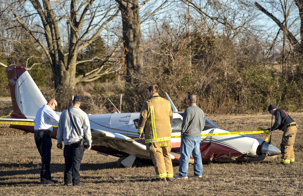 ivancp25's tweet photo. #AccidenteAéreo de un avión #PiperComanche PA-24-250 (N6799P). Sufrió un fallo de motor en aproximación al Aeropuerto Municipal de #Bentonville, el Campo de Vuelo de #ThadenField (KVBT) en #Arkansas, en #EEUU 🇺🇸. Ambos ocupantes resultaron heridos. 16-01-25 https://t.co/kG87B08rqf