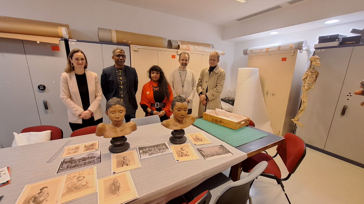 outremers360's tweet image. #Guyane  : Les bustes d’#Amérindiens exposés à Paris bientôt de retour sur le territoire ?

➡️tinyurl.com/2ffv9et8

➡️ Un tournant historique se dessine pour les descendants de Malé et Kuani, deux frères Arawaks exhibés pendant l’hiver 1892 dans le cadre des expositions