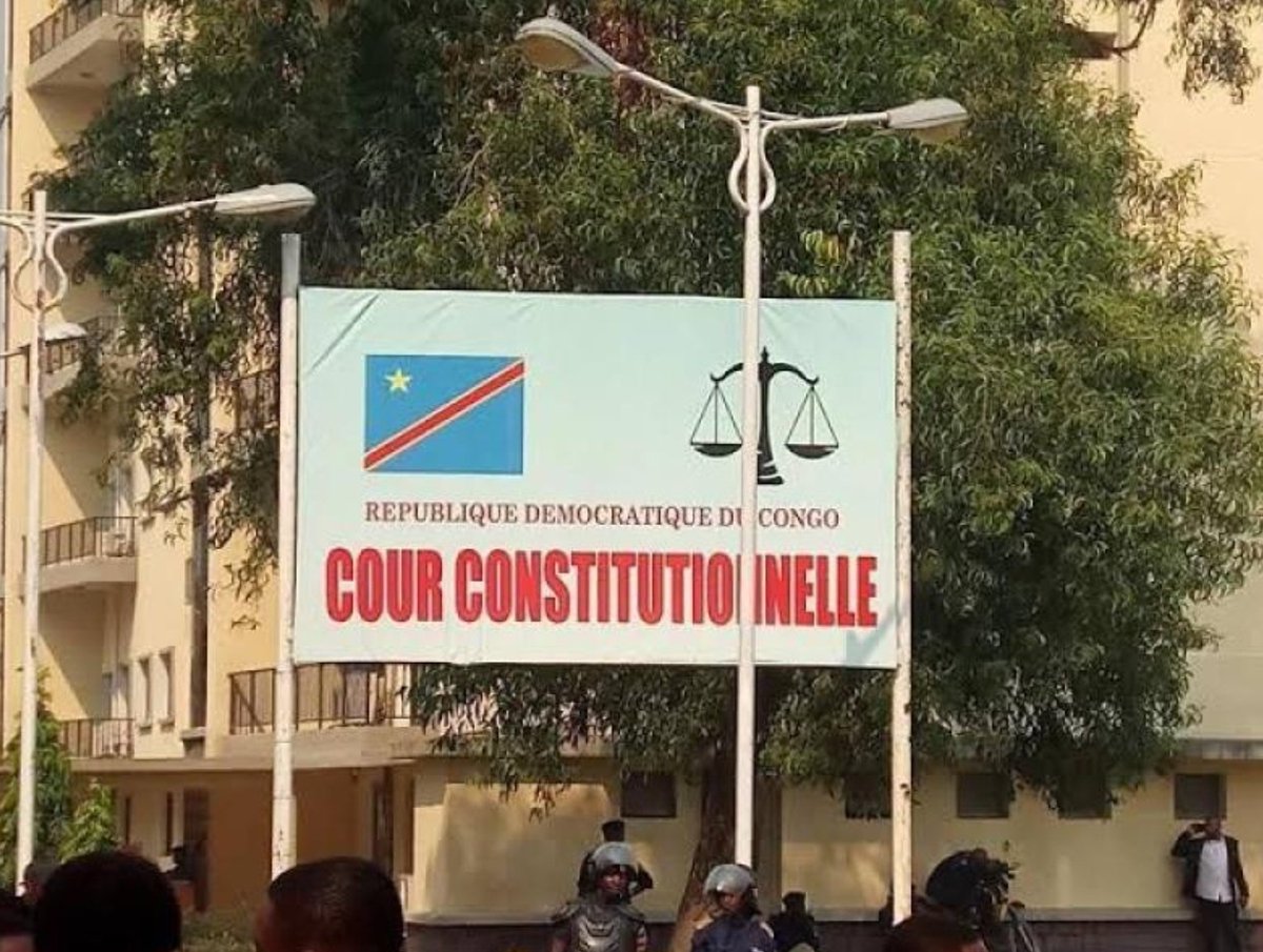 bomoko_news's tweet image. RDC : Jean-Paul Mukolo Nkokesha cède sa place à Moke Mayele comme Procureur Général près la Cour constitutionnelle

#procureurgénéral #courconstitutionnelle