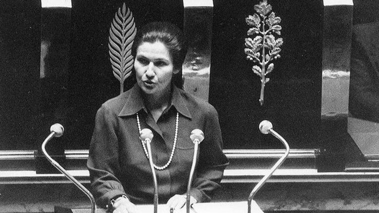 GabrielAttal's tweet photo. Il est long, le chemin de la liberté.

Il y a 50 ans, à la tribune de l’Assemblée nationale, Simone Veil venait défendre la liberté, la santé et la dignité des femmes.

Et un droit, désormais inscrit dans le marbre de notre Constitution et rendu inaliénable, celui de recourir à l’IVG.

Son héritage et son combat sont les nôtres.