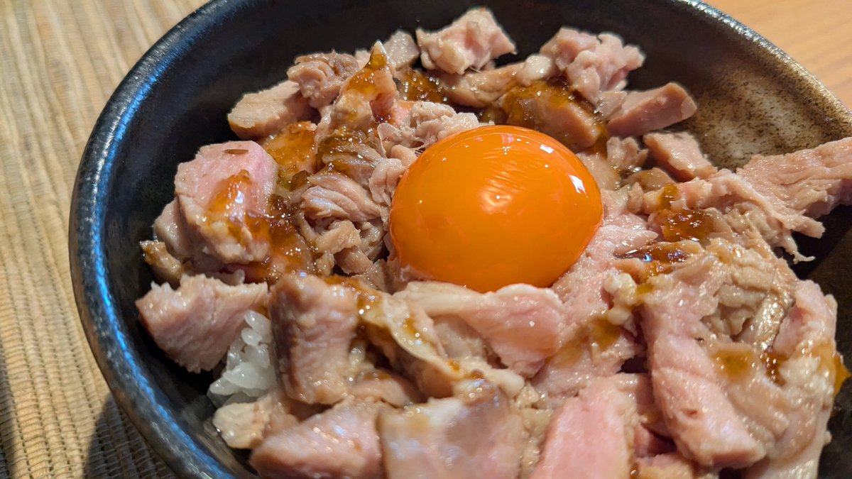 2100円。
味ついてて美味しいです✨