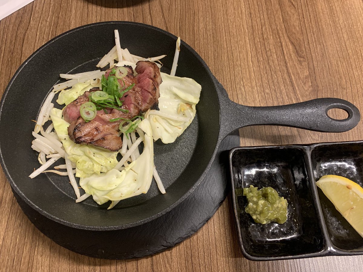 ka_a_ba's tweet photo. 日頃、、ほぼ投稿しないが…、
うますぎてついに投稿。
日頃は、タンはスライスしか食べてなかった、、、、
「牛タン鉄板焼き」を、頼んだら💦
うますぎた
ヤバい
※写真は、少なめで注��です
＃八尾市
＃気分屋さん
#居酒屋 https://t.co/5w8OBfHGp5