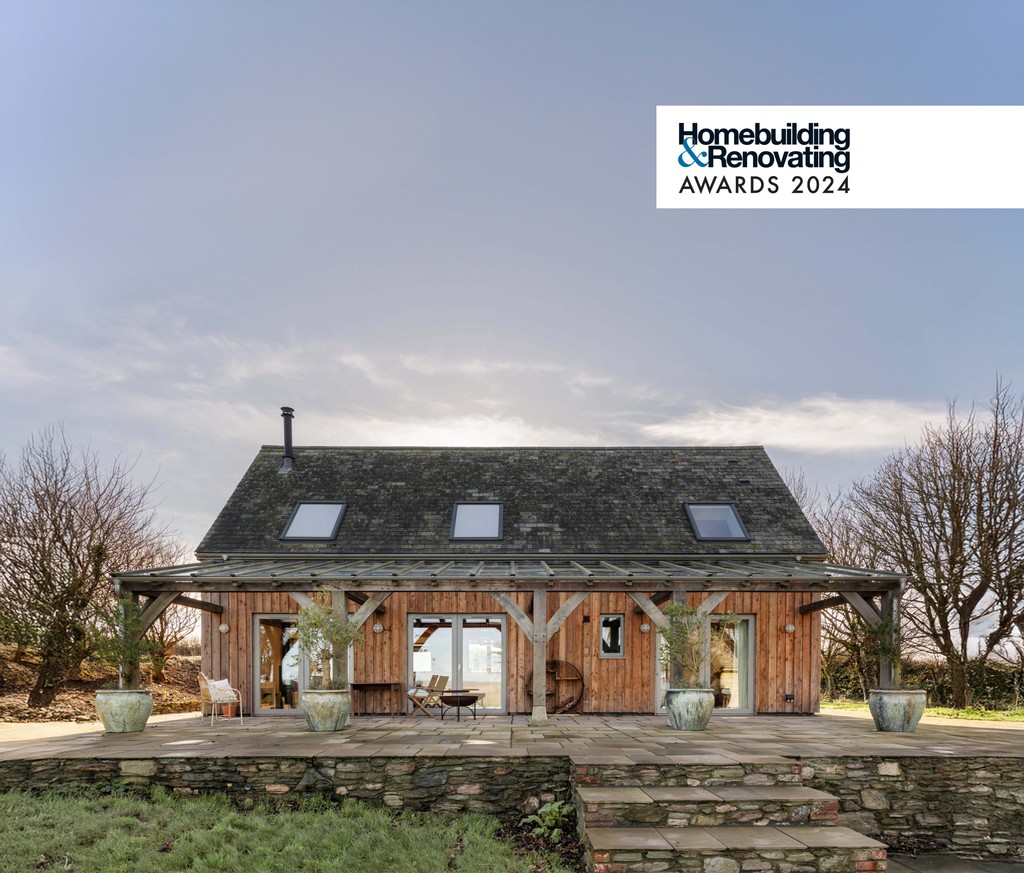 Carpenteroak's tweet photo. Architect: Harrison Sutton Partnership
Material: Oak | Sustainably sourced from France
Natural Insulation: SteicoFlex 036/ Beltermo ultra wood fibre sarking board
Awards: Homebuilding &amp; Renovating Awards 2024 
Best Green Home sponsored by Internorm: Oak Frame Farmhouse https://t.co/7jmujGP3LW