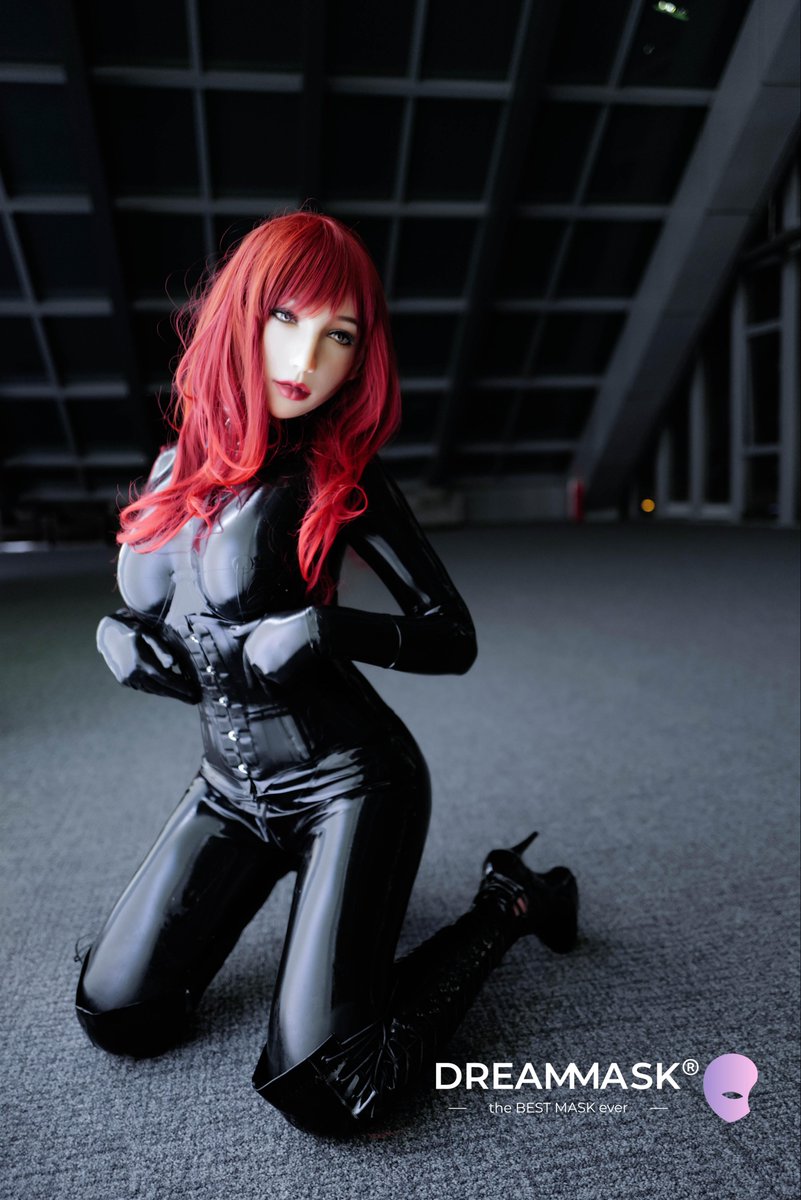RikkaDreammask's tweet photo. 赤い髪と黒いラバーキャットスーツの配色がとても魅力的です!
マスク:Q04女神スペシャルメイク
#Dreammask #femalemask #フィメールマスク
#dms #シリコンマスク #Q04 #チン4 #女神スペシャルメイク https://t.co/4XBWfj6LUO