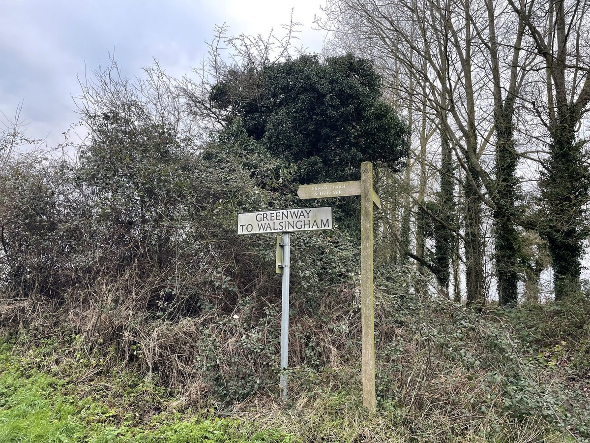 Luvvly walk around Walsingham this week. ThanX
<a href="/FingerpostFri/">Fingerpost Friday</a> 
#fingerpostfriday