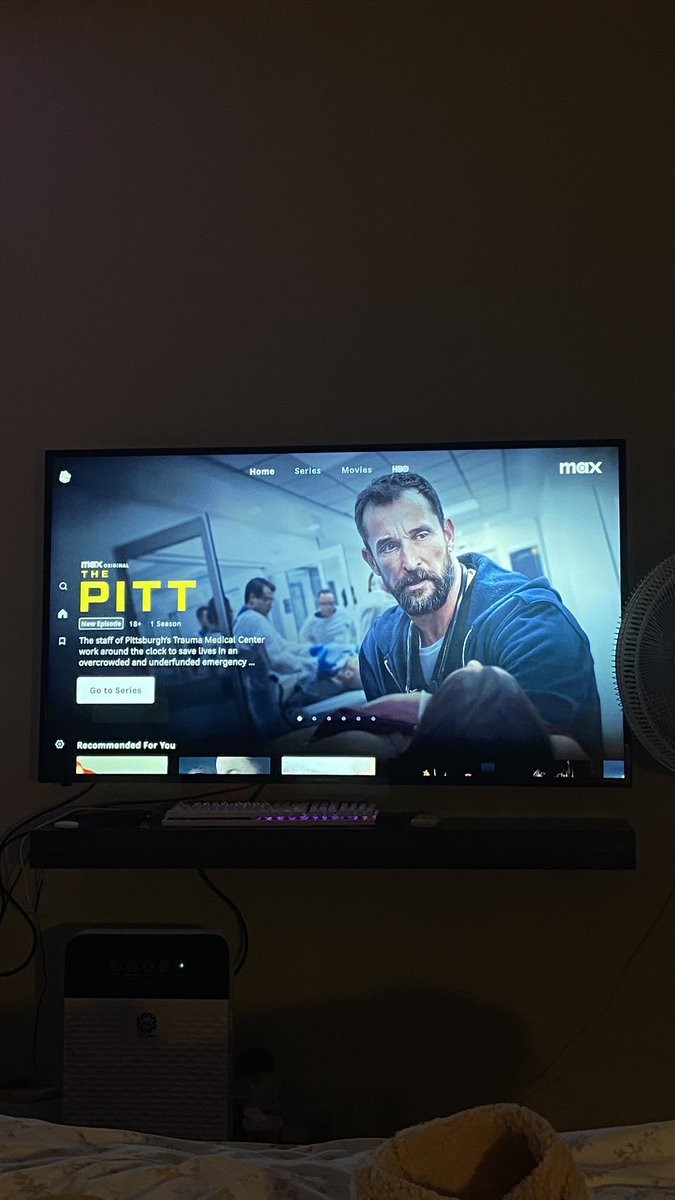thisisnotivy_'s tweet photo. always a smooth transaction with @mintyrems #kimsttyrems 

- netflix
- max
- prime https://t.co/JCGZKXLK27
