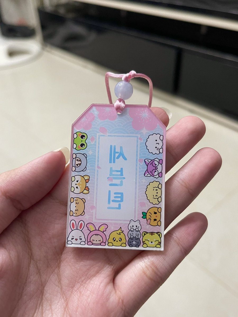 gyuuuverse's tweet photo. packed and ready! ⋆˚𝜗𝜚˚⋆ we’ll be wearing this outfit tomorrow! 

no mobbing please and kindly tag us if you get one!! 𓂃۶ৎ see you! 

made this with @ChwepaChups_ 🌟 https://t.co/kqg3mFH279