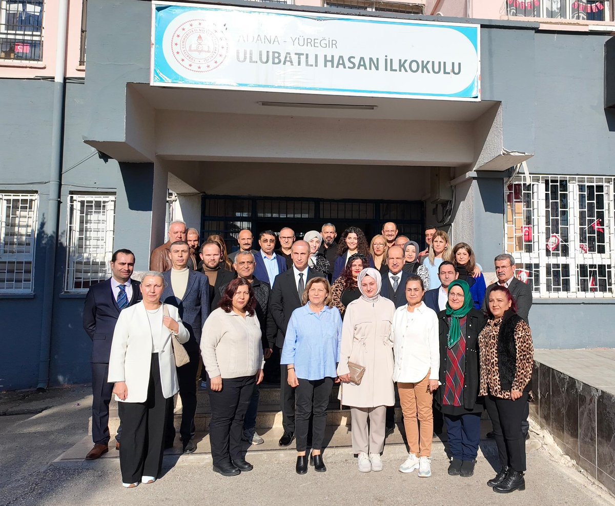 Çocuklarımızın karne heyacanına Ulubatlı Hasan İlkokulunda eşlik ettim. Ara tatilin öğrenci, öğretmen ve velilerimize hayırlı olmasını diliyorum. #karnegünü