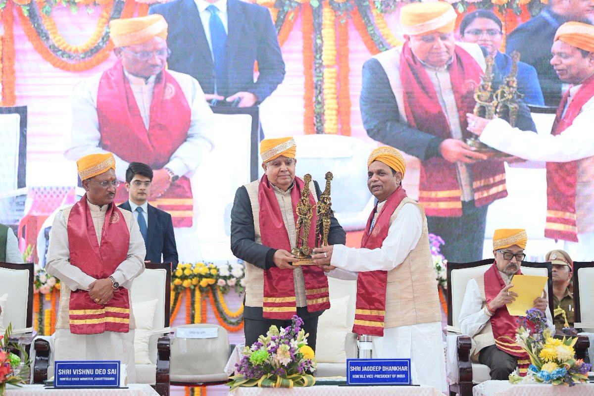 Hon. Vice President of India Shri Jagdeep Dhankhar Ji graced the occasion of 11th Convocation of Guru Ghasidas Vishwavidyalaya, January 15th,  2025,  as the Chief Guest. CM, DCM, Governor CG, MLA Beltara, MoS/MP Bilaspur also blessed the students.