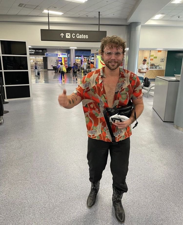 low qual ashton 🤍 tweet media