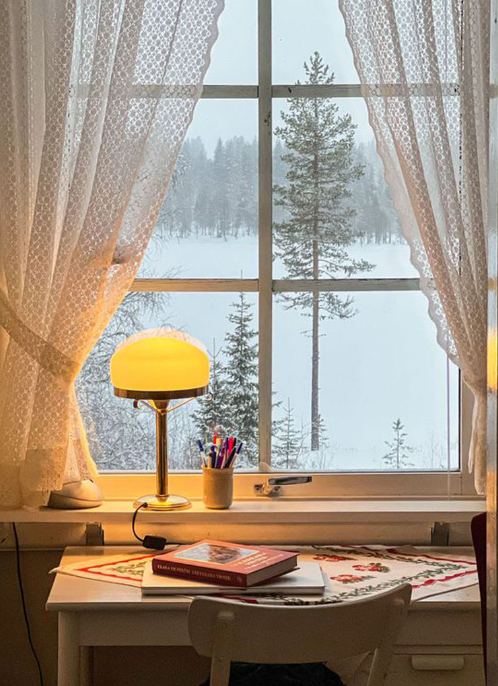 MetanoiaOC's tweet photo. "If you listen carefully, the silence is beautiful." May we never outgrow the excitement of looking out the window to enjoy the first snow. ❄️☃️*⃣

#WINTER  #snow #lovewinter #snowfall #winterview https://t.co/2DKHDgLvqj