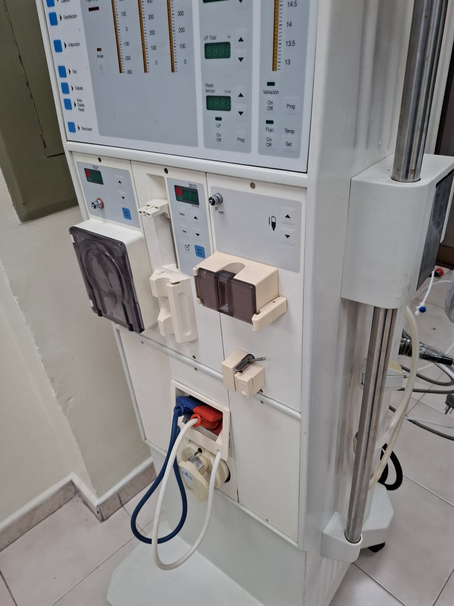 ginatope's tweet photo. Ponemos a disposición de pacientes renales, máquina de hemodiálisis para tratamiento en centro de salud o domicilio. También se dispone de sala de hemodiálisis en @casamed en Caracas. 
Contacto al +584122626405 (sólo mensajes WhatsApp) https://t.co/3dDs4P6Bxn