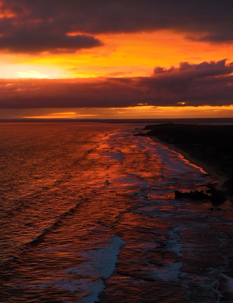 Angel_InTheSoul's tweet photo. #Australia 🧡🧡🧡🧡
#amazingsunset 🧡🧡🧡🧡🧡🧡 https://t.co/lhJZfwBSlA