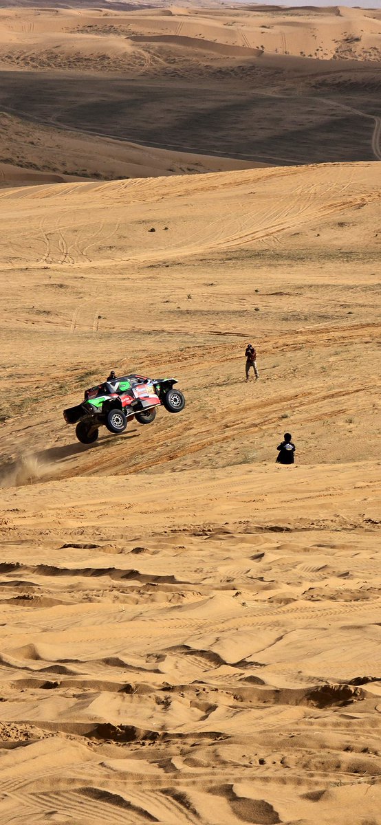 fabdultf's tweet photo. @YazeedRacing @Yazeed_AlRajhi @timo_gottschalk @dakar @Dakar_arabic يستاهل ابو محمد، الف الف مبرووك
كنت سعيد لتواجدي في المرحلة السادسه وتصويري لبعض اللحظات الجميلة https://t.co/tQwsdWRMSQ