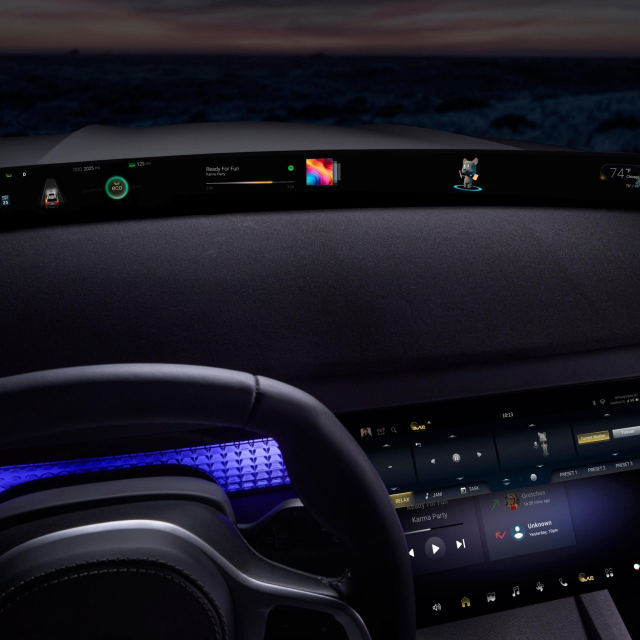 ArbBalaji's tweet photo. HARMAN, in collaboration with @Cerence AI, is leading the way in integrating generative AI into vehicles. At #CES2025, we unveiled "Luna," our groundbreaking avatar powered by HARMAN Ready Engage, an emotionally intelligent AI system.... #HARMANemployee https://t.co/evoQZanNoU https://t.co/y4qiTNySzr
