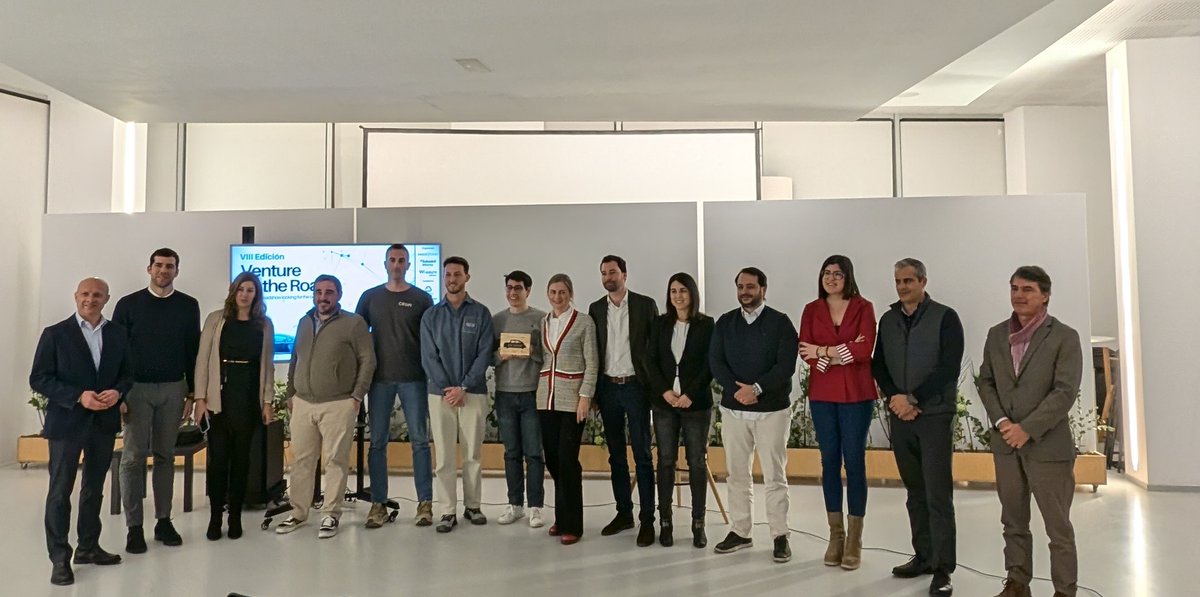 zebra_startups's tweet photo. 🚀Ayer nos juntamos casi 100 inversores y #startups para hablar de #innovacion, #tecnologia e #inversion.

🚙Nuestras 3 conclusiones del VIII Venture on the Road que celebramos junto a @seedrocket, @Wayra y @BancoSabadell en Zaragoza: https://t.co/VxAYp7vRdN