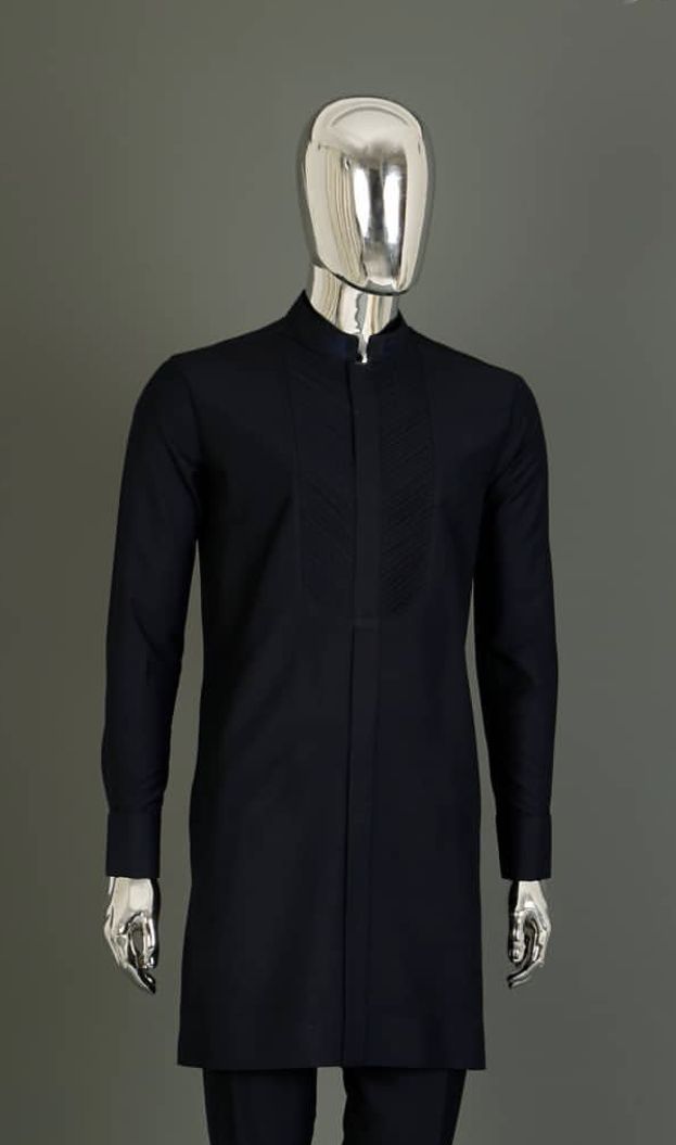 MorisTindi's tweet photo. You can press your order we deliver and make a best suit for you.Just say hey +256778228570 https://t.co/xLqFBRKuck