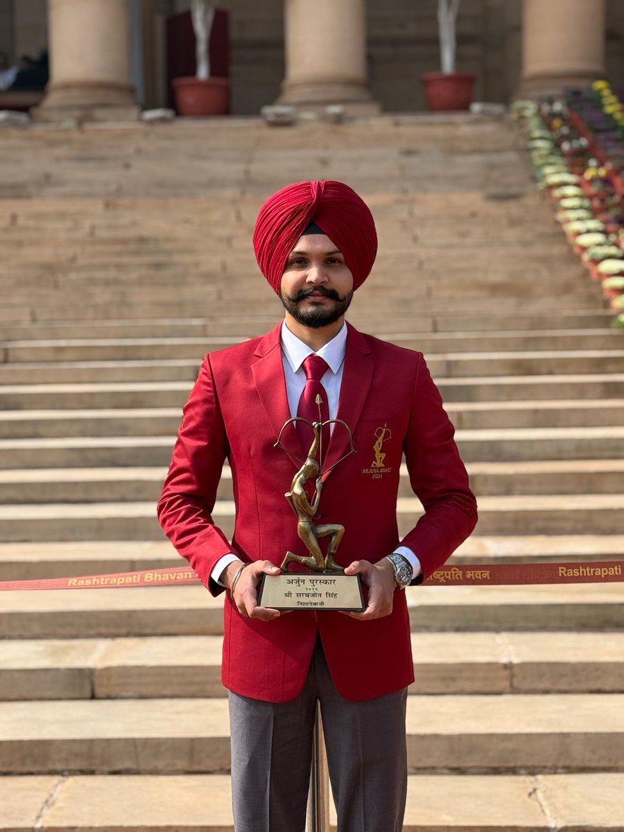 Honoured to be conferred the prestigious Arjuna Award by the Hon. President of India. Forever grateful for the opportunities to represent my country. My best wishes to all my fellow athletes conferred with the National Sports Awards today!