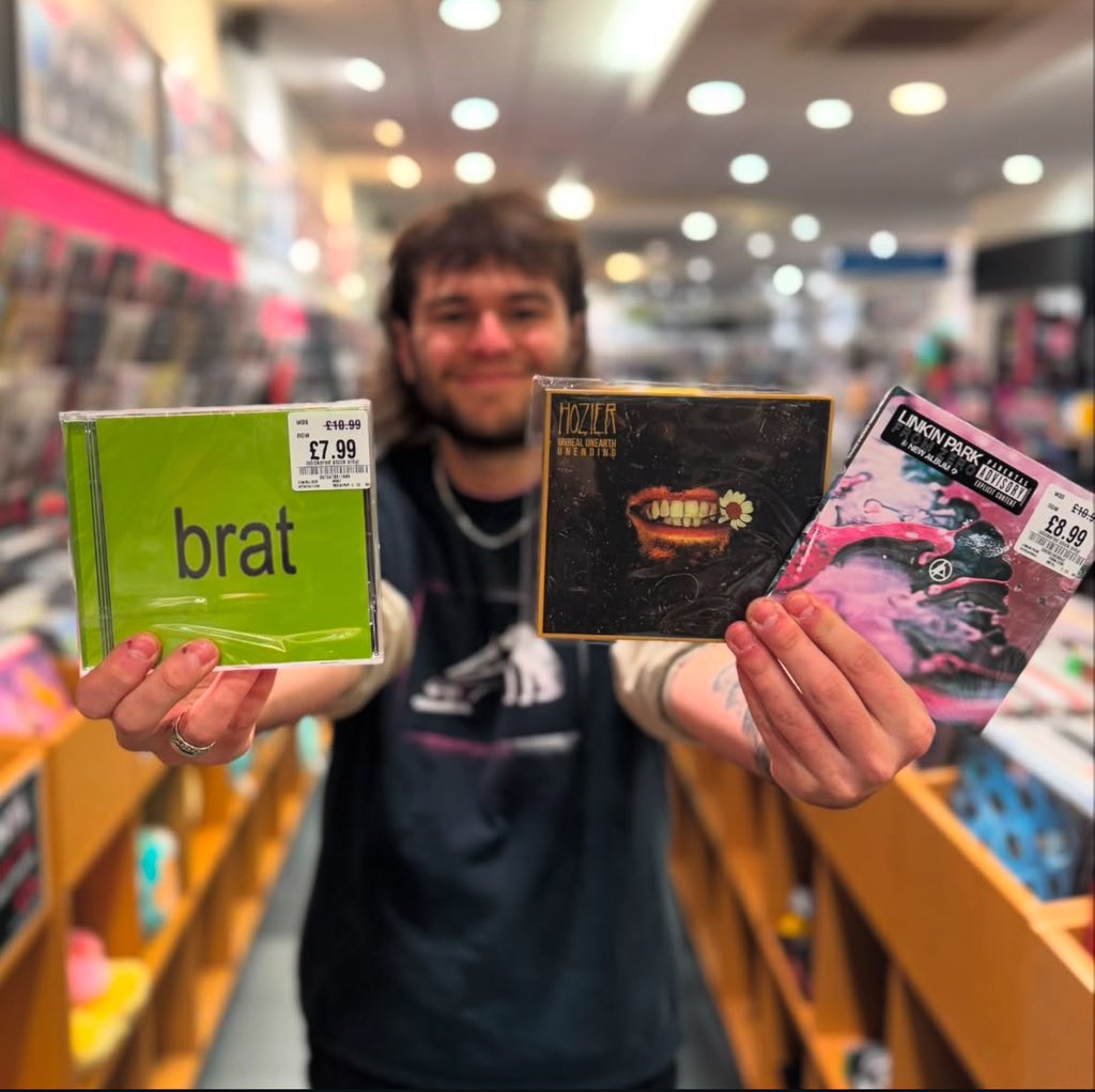 hmvMaidstone's tweet photo. 🎉 2025 is here! 🎉 

And to celebrate, we’ve taken a lot back at some of our favourite albums from last year!

• Fontaines D.C - Romance
• Charli xcx - BRAT
• KNEECAP - Fine Art
• The Cure - Songs Of A Lost World

Just to name a few! 

All in store now! https://t.co/b9wJLlAXiG