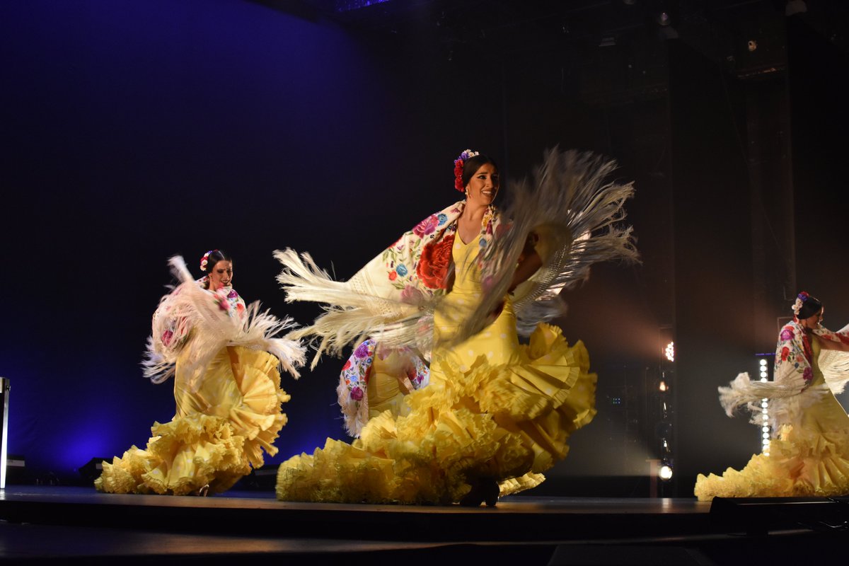 CulturaCuenta's tweet photo. El Ballet Flamenco de Andalucía sigue de gira por tierras chilenas con el espectáculo 'Tierra Bendita', dirigido por
@PatriGuerreroGR 

📌 Hoy en en Iquique
📌 21 ene en Pudahuel 

https://t.co/5LfW0g1XHH

@CulturaAND @iaflamenco @AndaluciaJunta https://t.co/zAofEKnfu5