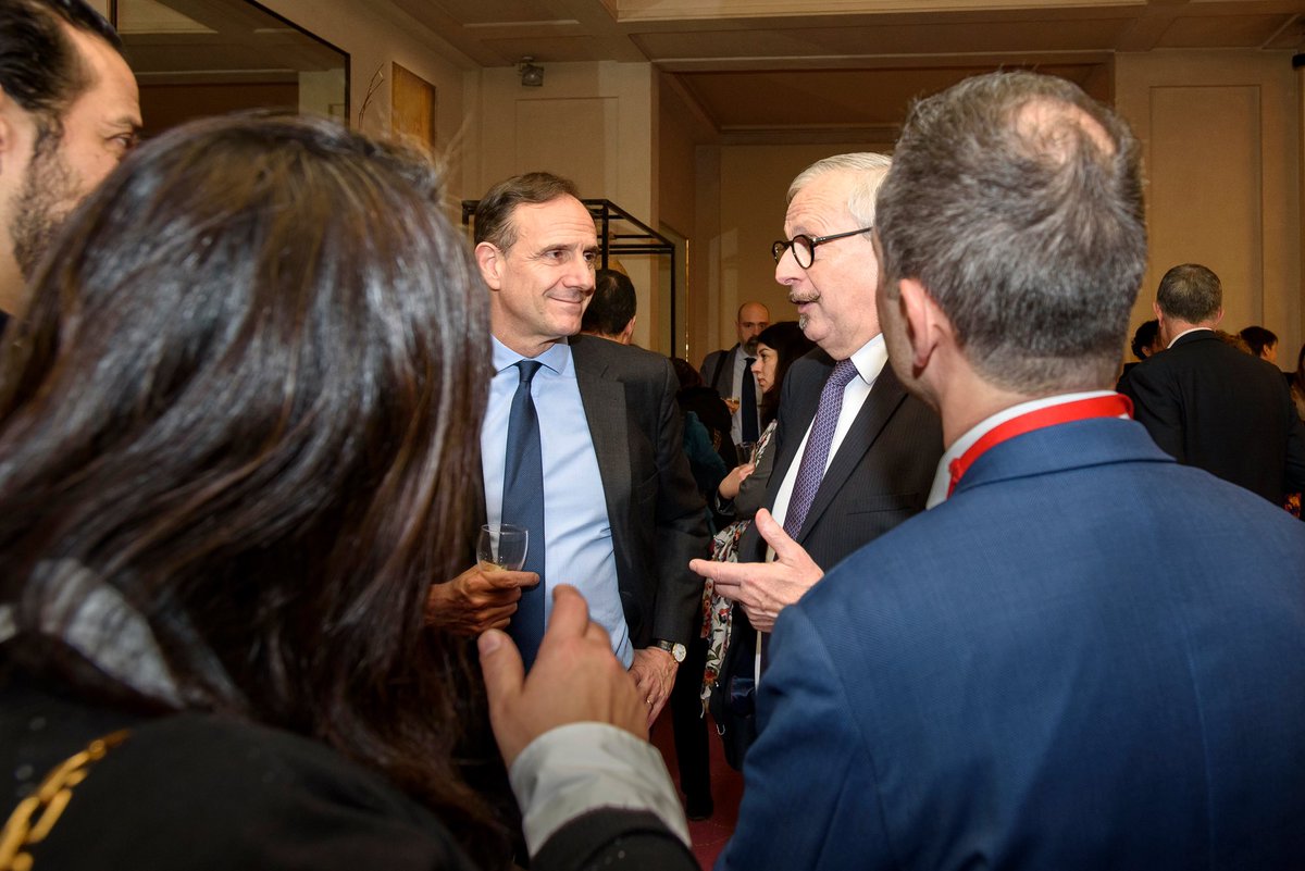 jrcazeneuve's tweet photo. Joyeuse et belle année pour l’ensemble des collaborateurs de la @caissedesdepots. 

2025 sera une année de transformation écologique, d’investissement productif  et d’accompagnement des collectivités territoriales. 

Fier d’être l’un des vôtres ! 

📸 Pascal Yuan https://t.co/DK5SFRrLMY