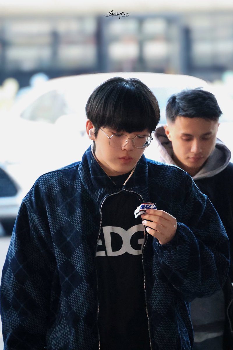 250117 #Smoggy 

（📎 weibo.com/7055277530/512…）